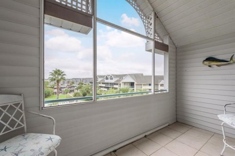 Condo in New Port Richey, Florida, 3 bedrooms  № 1900099 - photo 26