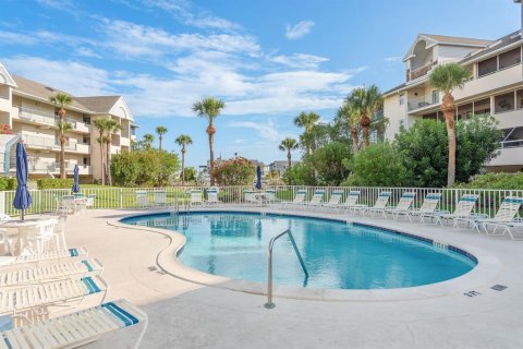Condo in New Port Richey, Florida, 3 bedrooms  № 1900099 - photo 30