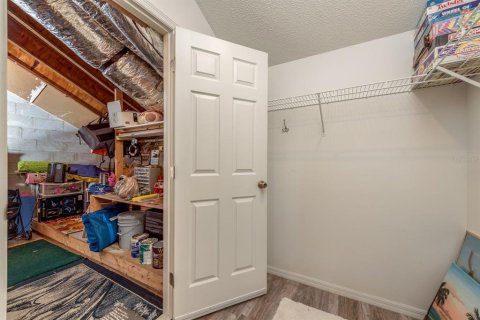 Condo in New Port Richey, Florida, 3 bedrooms  № 1900099 - photo 28