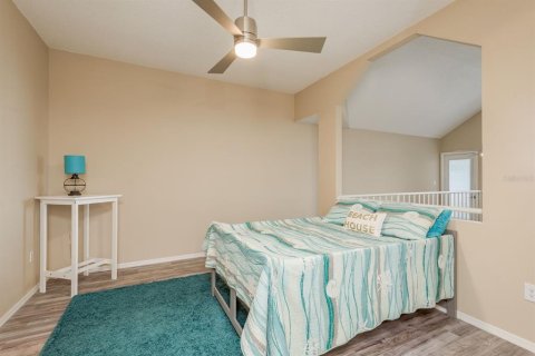 Condo in New Port Richey, Florida, 3 bedrooms  № 1900099 - photo 22