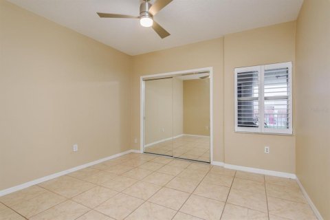 Condo in New Port Richey, Florida, 3 bedrooms  № 1900099 - photo 16