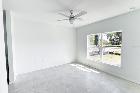 House in Fort Myers, Florida 4 bedrooms, 138.89 sq.m. № 1514781 - photo 7