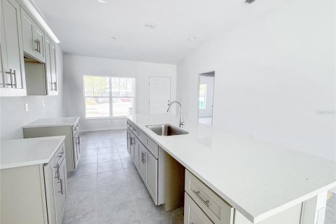 House in Fort Myers, Florida 4 bedrooms, 138.89 sq.m. № 1514781 - photo 5