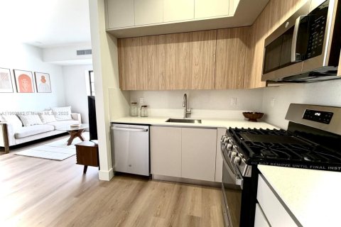 Copropriété à louer à Miami Beach, Floride: 49.98 m2 № 1955650 - photo 2