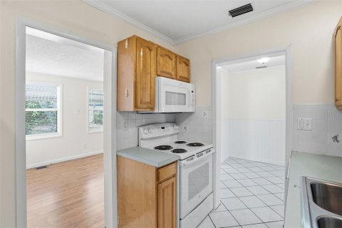 Villa ou maison à louer à Clearwater, Floride: 2 chambres, 99.96 m2 № 2115899 - photo 4