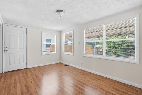 Villa ou maison à louer à Clearwater, Floride: 2 chambres, 99.96 m2 № 2115899 - photo 8