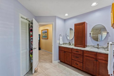 House in St. Lucie, Florida 3 bedrooms, 192.4 sq.m. № 2082835 - photo 21