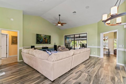 House in St. Lucie, Florida 3 bedrooms, 192.4 sq.m. № 2082835 - photo 10