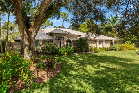 House in St. Lucie, Florida 3 bedrooms, 192.4 sq.m. № 2082835 - photo 2