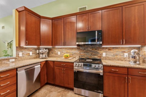 House in St. Lucie, Florida 3 bedrooms, 192.4 sq.m. № 2082835 - photo 15