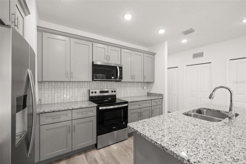 House in Sebring, Florida 3 bedrooms, 117.89 sq.m. № 2197000 - photo 15