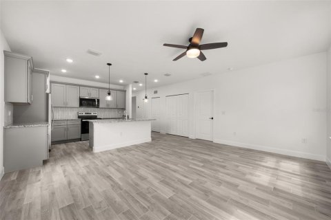 House in Sebring, Florida 3 bedrooms, 117.89 sq.m. № 2197000 - photo 20