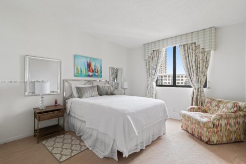 Copropriété à vendre à Miami, Floride: 3 chambres, 175.59 m2 № 1949702 - photo 18