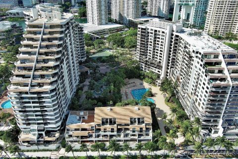 Copropriété à vendre à Miami, Floride: 3 chambres, 175.59 m2 № 1949702 - photo 27