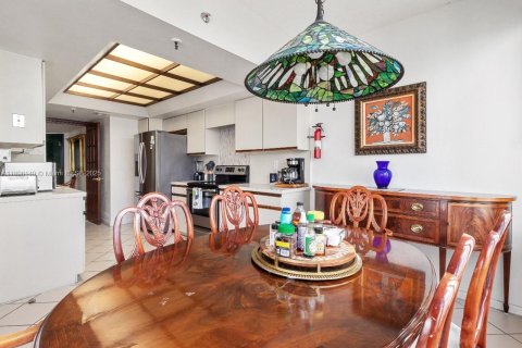 Copropriété à vendre à Miami, Floride: 3 chambres, 175.59 m2 № 1949702 - photo 9