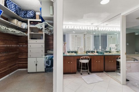 Copropriété à vendre à Miami, Floride: 3 chambres, 175.59 m2 № 1949702 - photo 23