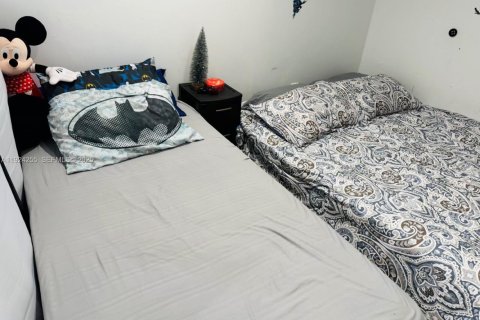 Снять в аренду коммерческую недвижимость в Майами, Флорида 163.69м2, № 1986710 - фото 8