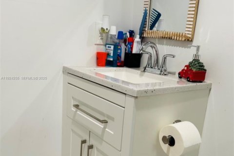 Снять в аренду коммерческую недвижимость в Майами, Флорида 163.69м2, № 1986710 - фото 7