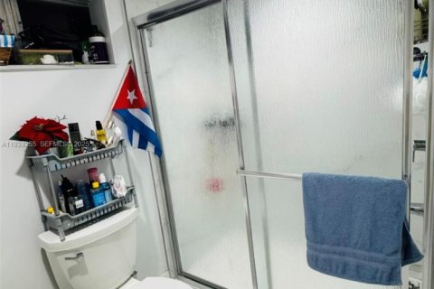 Снять в аренду коммерческую недвижимость в Майами, Флорида 163.69м2, № 1986710 - фото 6