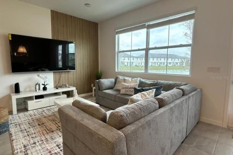 Townhouse in Davenport, Florida 3 bedrooms, 150.69 sq.m. № 1759860 - photo 12
