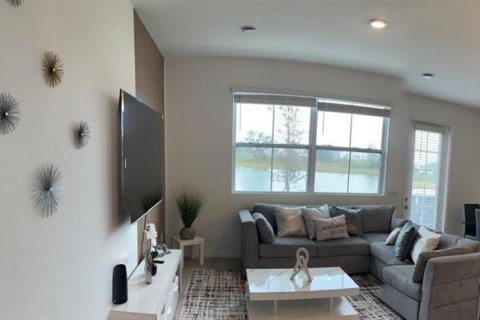 Townhouse in Davenport, Florida 3 bedrooms, 150.69 sq.m. № 1759860 - photo 5