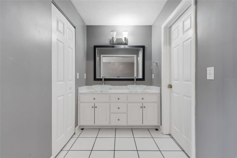 House in Gainesville, Florida 3 bedrooms, 132.85 sq.m. № 2150136 - photo 14
