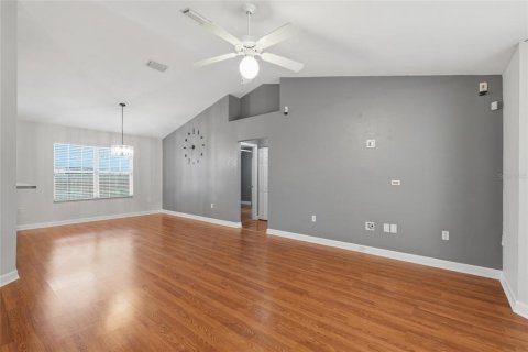 House in Gainesville, Florida 3 bedrooms, 132.85 sq.m. № 2150136 - photo 6