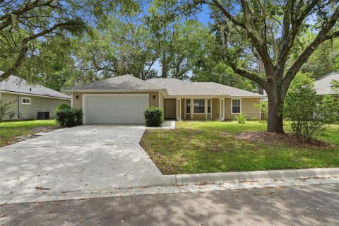House in Gainesville, Florida 3 bedrooms, 132.85 sq.m. № 2150136 - photo 2