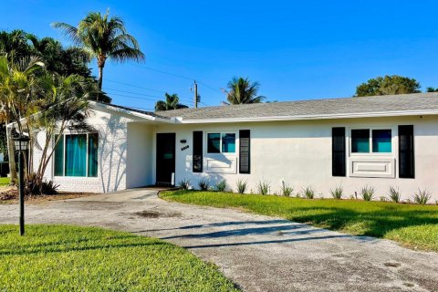 Villa ou maison à vendre à Dania Beach, Floride: 4 chambres, 191.75 m2 № 2146820 - photo 2
