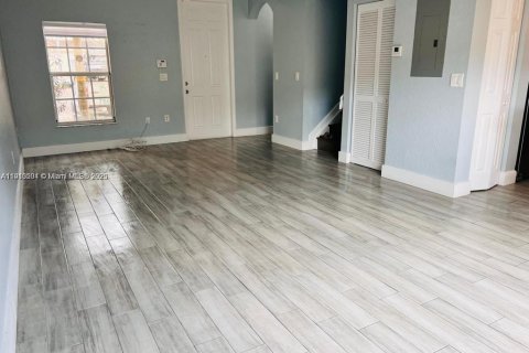 Adosado en venta en Homestead, Florida, 2 dormitorios, 114.64 m2 № 1967040 - foto 2