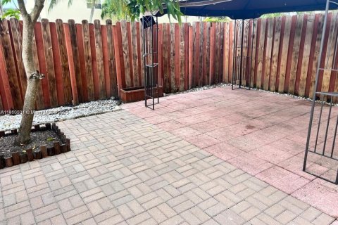 Adosado en venta en Homestead, Florida, 2 dormitorios, 114.64 m2 № 1967040 - foto 13