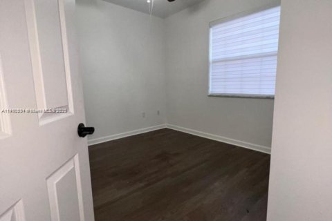 Adosado en venta en Homestead, Florida, 2 dormitorios, 114.64 m2 № 1967040 - foto 8