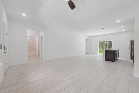 Casa en alquiler en Citrus Springs, Florida, 4 dormitorios, 146.79 m2 № 1872948 - foto 14