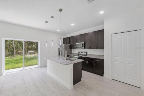Casa en alquiler en Citrus Springs, Florida, 4 dormitorios, 146.79 m2 № 1872948 - foto 4