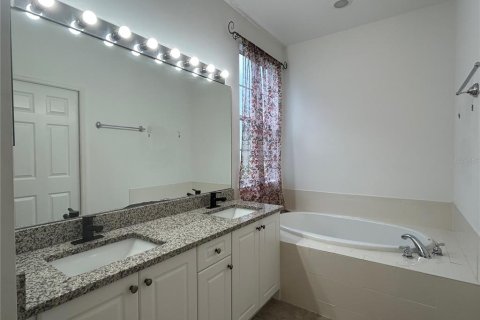 House in Tallahassee, Florida 4 bedrooms, 204.66 sq.m. № 2221942 - photo 21