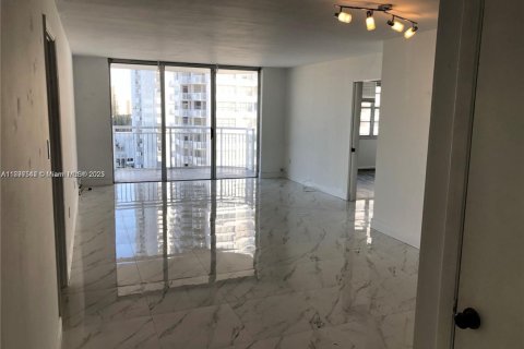 Снять в аренду кондоминиум в Авентура, Флорида 2 спальни, 116.22м2, № 1737924 - фото 5