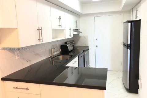 Снять в аренду кондоминиум в Авентура, Флорида 2 спальни, 116.22м2, № 1737924 - фото 13