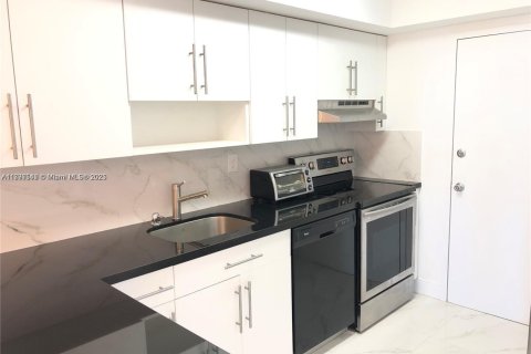 Снять в аренду кондоминиум в Авентура, Флорида 2 спальни, 116.22м2, № 1737924 - фото 12