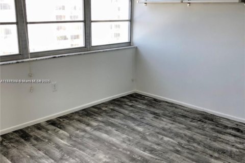 Снять в аренду кондоминиум в Авентура, Флорида 2 спальни, 116.22м2, № 1737924 - фото 9