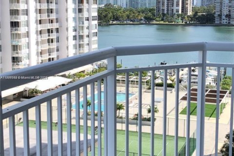 Снять в аренду кондоминиум в Авентура, Флорида 2 спальни, 116.22м2, № 1737924 - фото 6