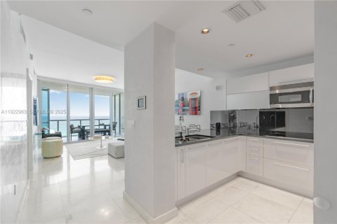 Copropriété à louer à Sunny Isles Beach, Floride: 1 chambre, 79.71 m2 № 1976889 - photo 11
