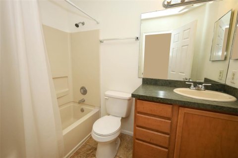 Condo in Oviedo, Florida, 2 bedrooms  № 2142790 - photo 25