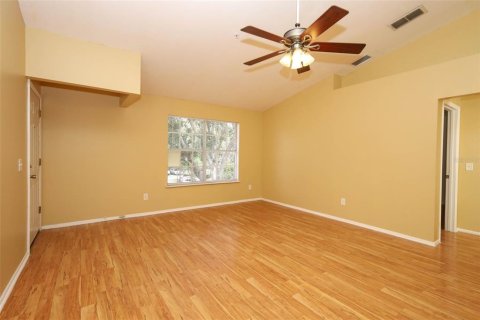 Condo in Oviedo, Florida, 2 bedrooms  № 2142790 - photo 8