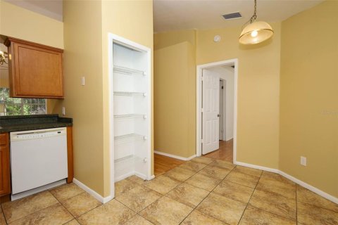 Condo in Oviedo, Florida, 2 bedrooms  № 2142790 - photo 15