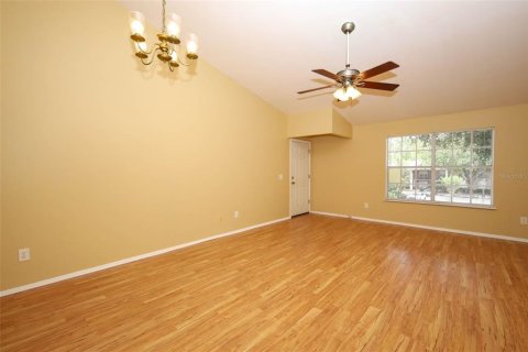 Condo in Oviedo, Florida, 2 bedrooms  № 2142790 - photo 7