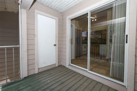 Condo in Oviedo, Florida, 2 bedrooms  № 2142790 - photo 26