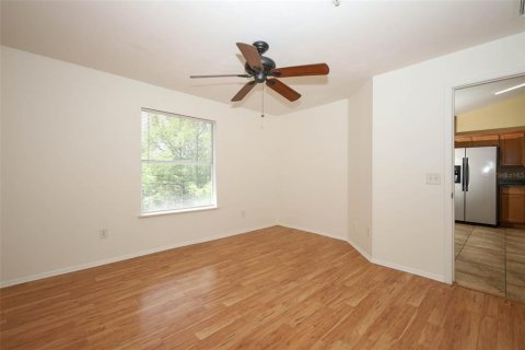 Condo in Oviedo, Florida, 2 bedrooms  № 2142790 - photo 16