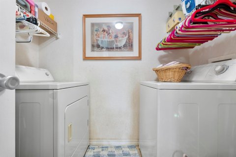 Condominio en venta en Coral Springs, Florida, 1 dormitorio, 66.52 m2 № 2078191 - foto 18