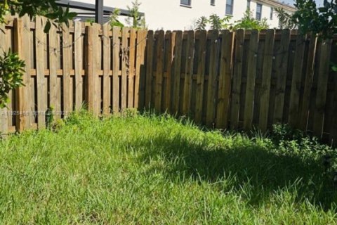Touwnhouse à louer à Homestead, Floride: 3 chambres, 149.76 m2 № 1984005 - photo 19