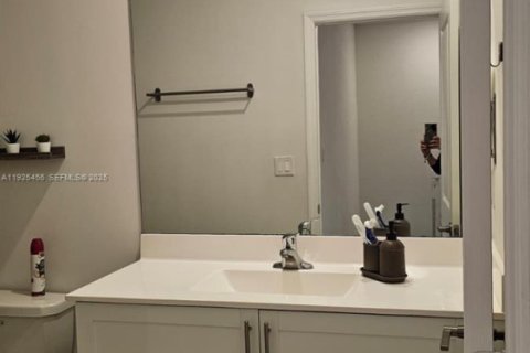 Touwnhouse à louer à Homestead, Floride: 3 chambres, 149.76 m2 № 1984005 - photo 13